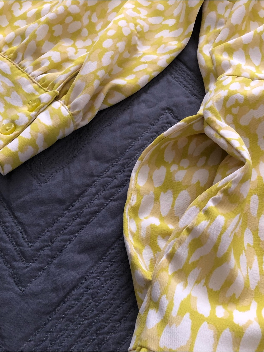 Who What Wear Yellow Printed Long Sleeve Tiered Dress - Picture 9 of 10